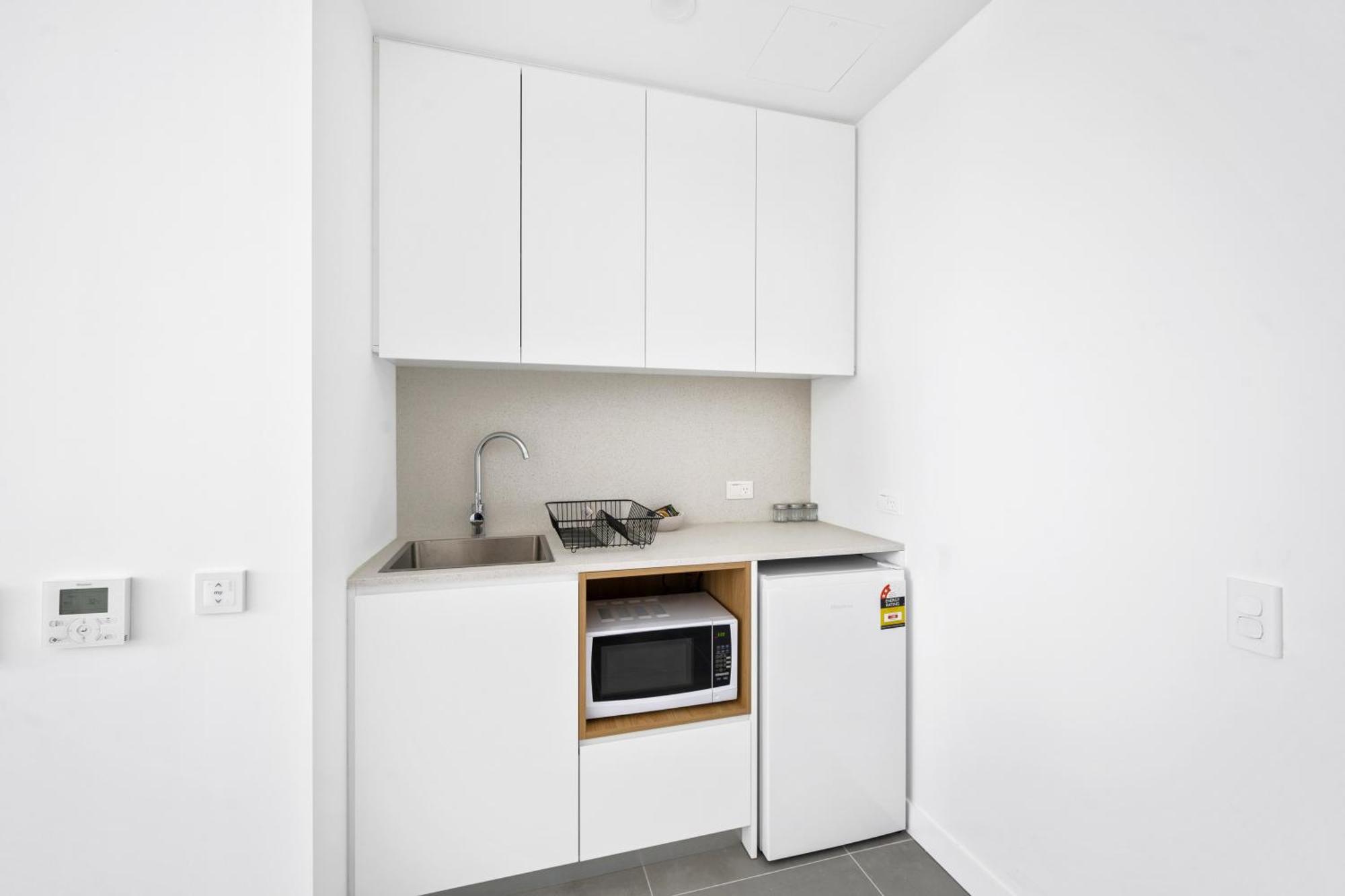 Arthur Hotel Bondi Junction No Reception And House Keeping No Sofa Bed Sydney Exterior photo